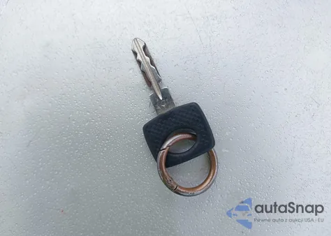 1995 Mercedes-Benz E 320 Base/320 Special z USA, uszkodzony, nr VIN WDBEA32E9SC193150